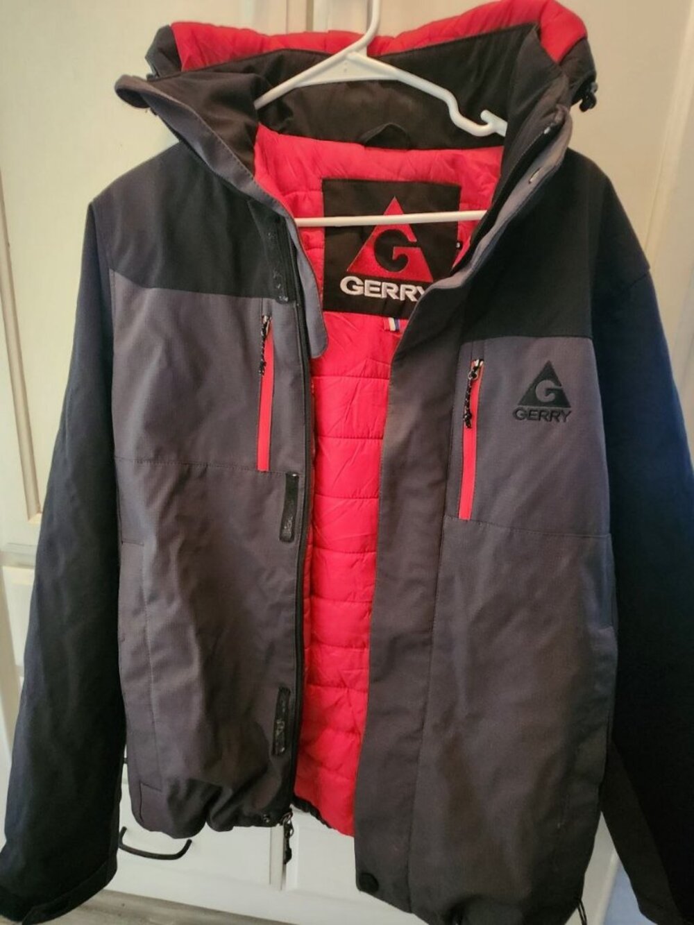 Gerry Men’s S Insulated Ski Jacket Gray Waterproof Snow Winter Hooded Coat